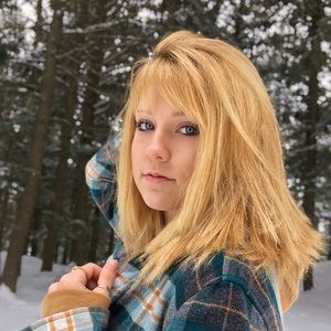 Meet your Posher, Brianna